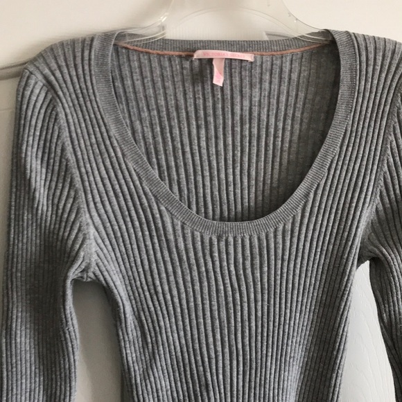 Gray Ribbed Sweater - Picture 3 of 3